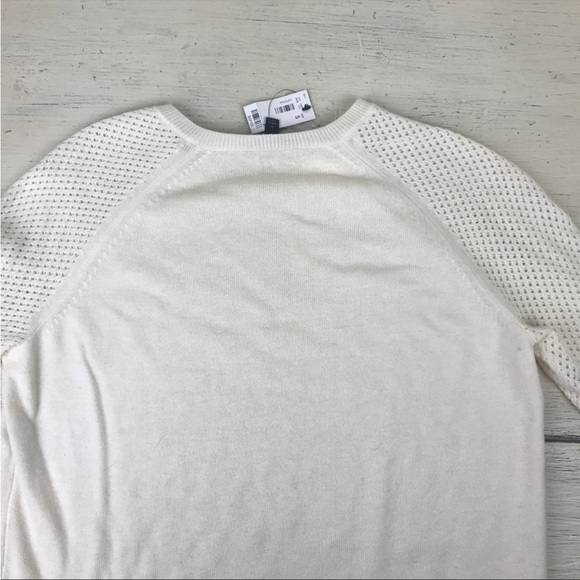 Limited Small Sweater - Picture 4 of 5